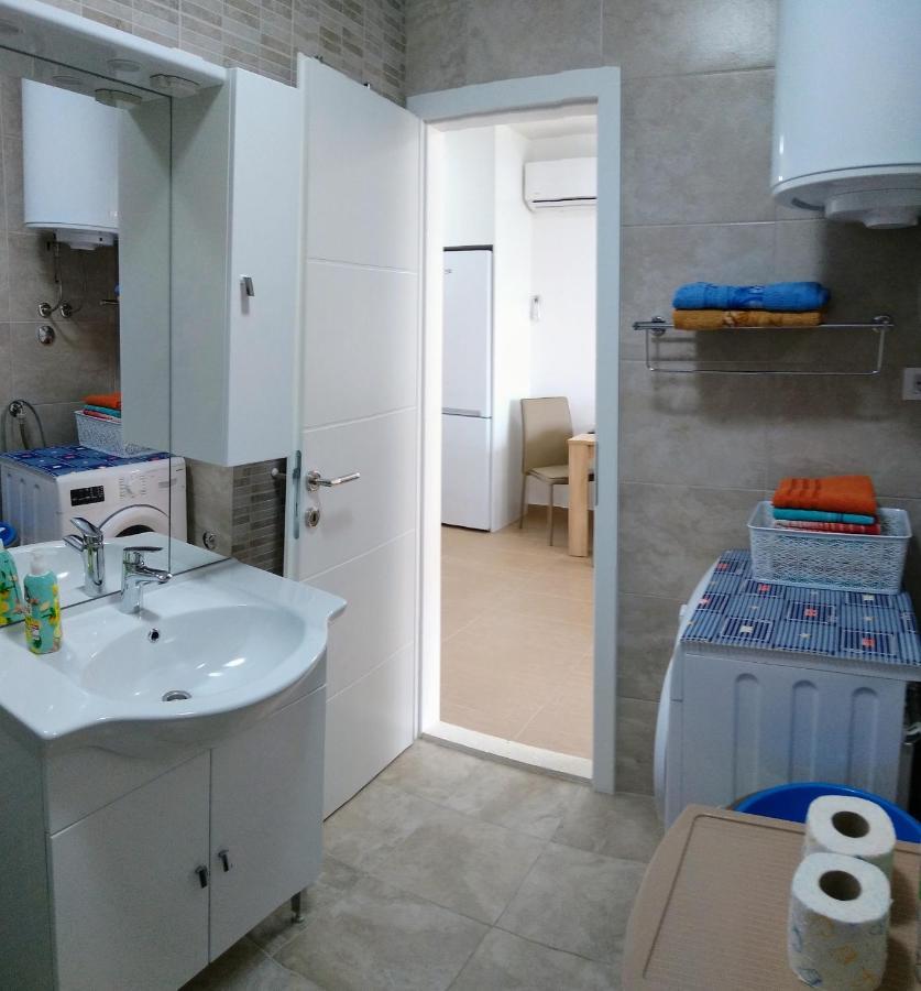 Studio Apartment D&D Split Exterior photo