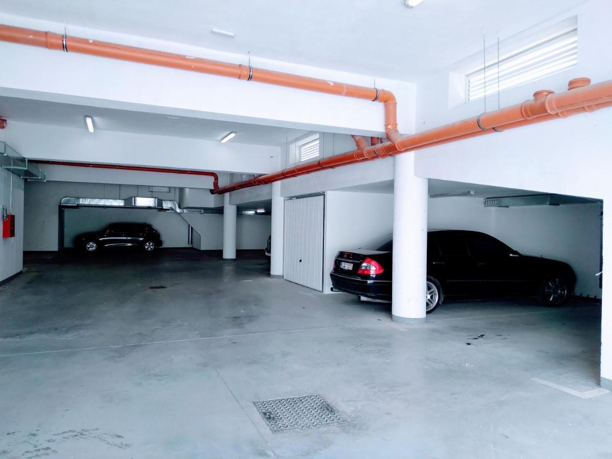 Studio Apartment D&D Split Exterior photo